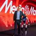 MediaMarkt Türkiye İş Ortakları Buluşması’na dans eden insansı robot damga vurdu