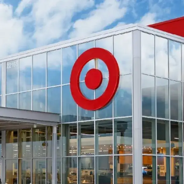 Target Hissedarlarından Brian Cornell Planına Ret: Bağımsız Yönetim Önerisi Kabul Görmedi