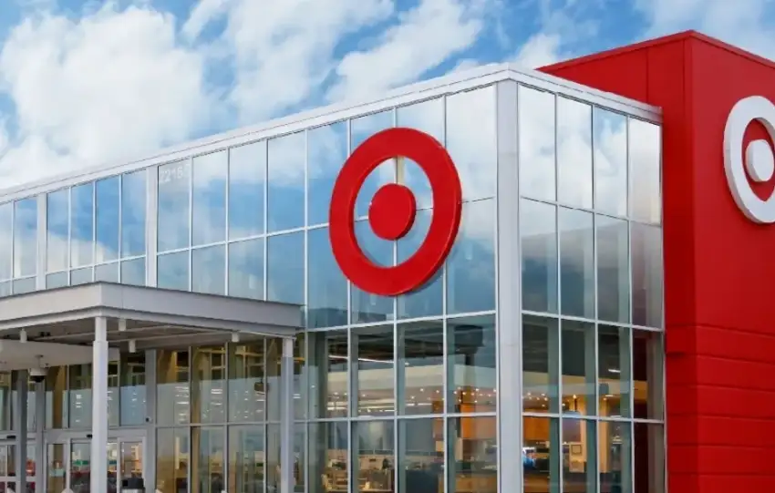 Target Hissedarlarindan Brian Cornell Planina Ret