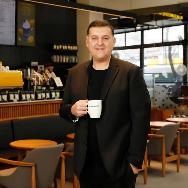 İlker Özçetin 11 Erol Şahin: “Kontrollü ama istikrarlı büyüme ile global marka olmayı hedefliyoruz”