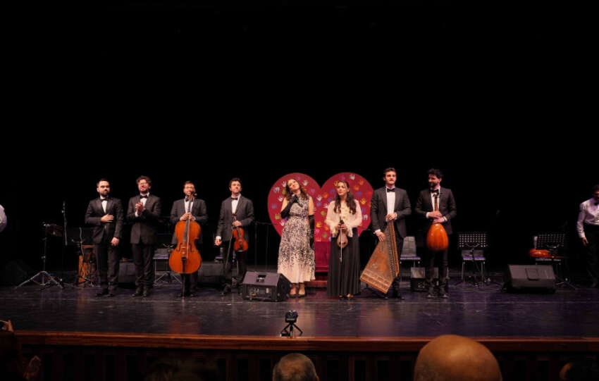 ‘Cocuk Kalbimizden Ezgiler Konserinde Umut ve Dayanisma Ayni Sahnede Bulustu