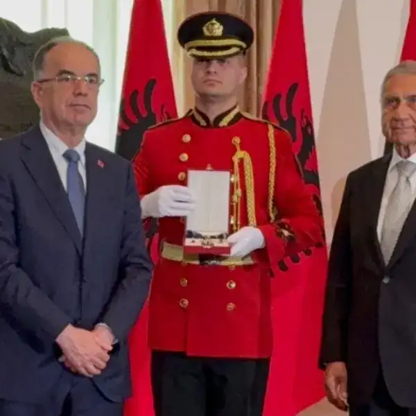 Arnavutluk Devleti’nden Nobel İlaç Onursal Başkanı Hasan Ulusoy’a “Akademik Meşe Nişanı Kumandan Rütbesi”