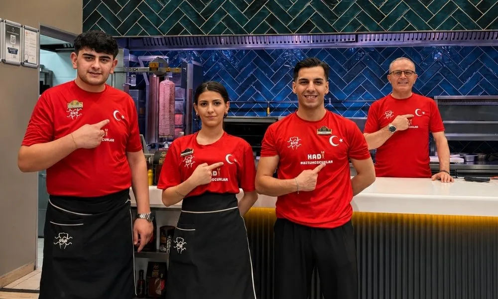 Bursa Kebap Evi Millî Takım Ruhunu Restoranlarına Taşıdı 2 Bursa Kebap Evi Milli Takim Ruhunu Restoranlarina Tasidi 3
