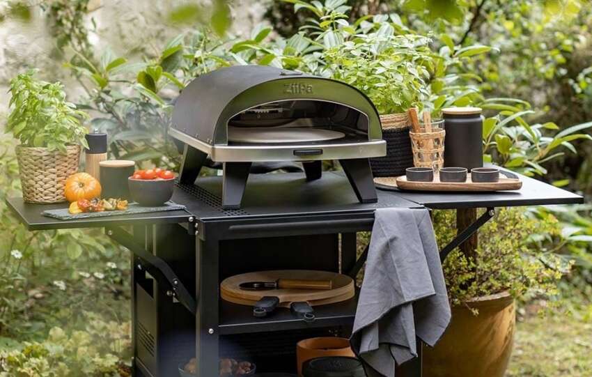 Enplus bahcede barbeku keyfini taclandiriyor