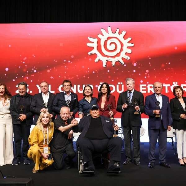 Erkmen Onbulak 4 Perakendenin ‘Güneş’leri Açıklandı: İşini Severek Yapan, Aklını ve Gönlünü Verenler Ödül Aldılar