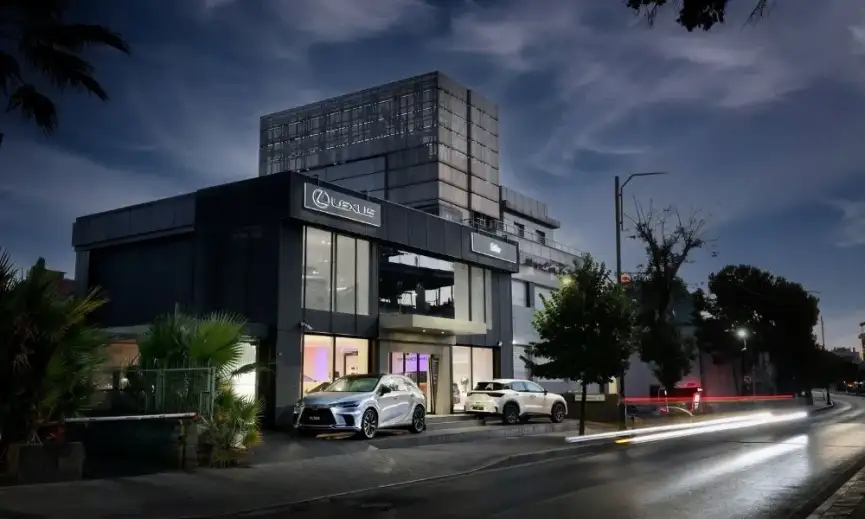 Lexusun Istanbuldaki yeni adresi Etiler Showroomu acildi