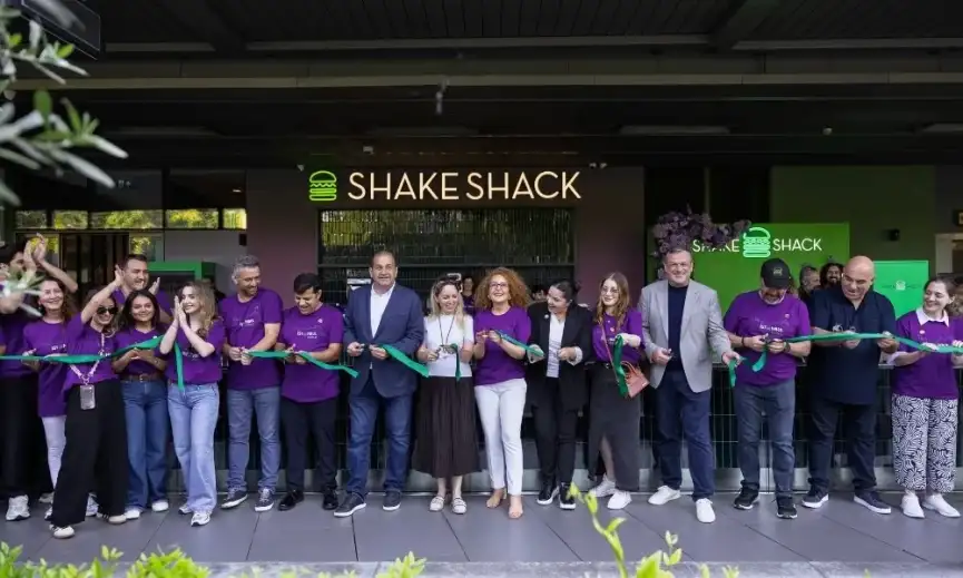 Shake Shack Zorlu AVMde Acildi