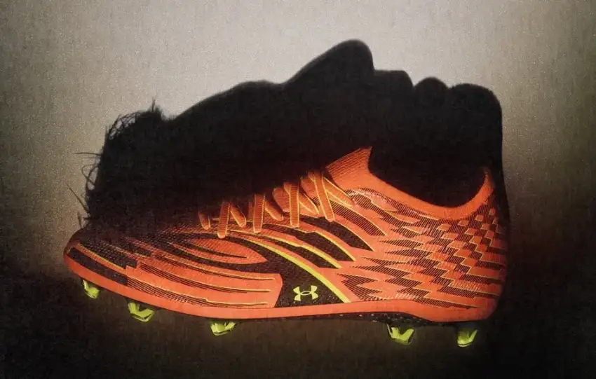 Under Armour Sporcusu Ferran Torres Ispanyayi Dunya Sampiyonluguna Tasidi