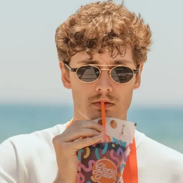 Yazın yeni trend içecek aksesuarı Gloria Jean’s Coffees’ten