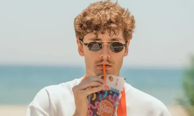Yazin yeni trend icecek aksesuari Gloria Jeans Coffeesten