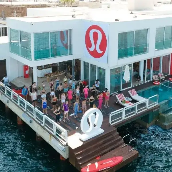 lululemon, Bodrum Yalıkavak Marina mağazasının açılışını yaz enerjisiyle kutladı