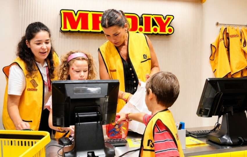 MR.DIY KidZaniada cocuklara eglenceli bir magazacilik deneyimi sunuyor