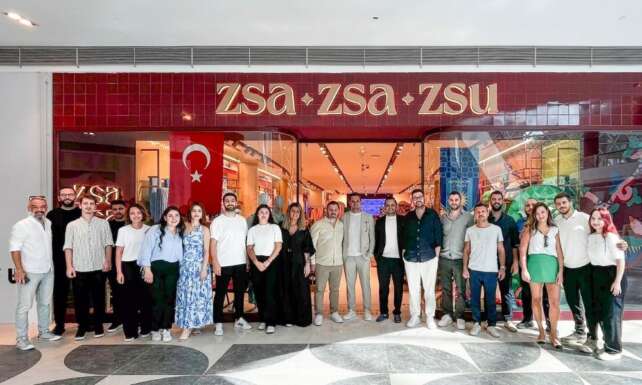 Zsa Zsa Zsu Gunesli Renkleriyle Istanbulu Parlatmaya Devam Ediyor