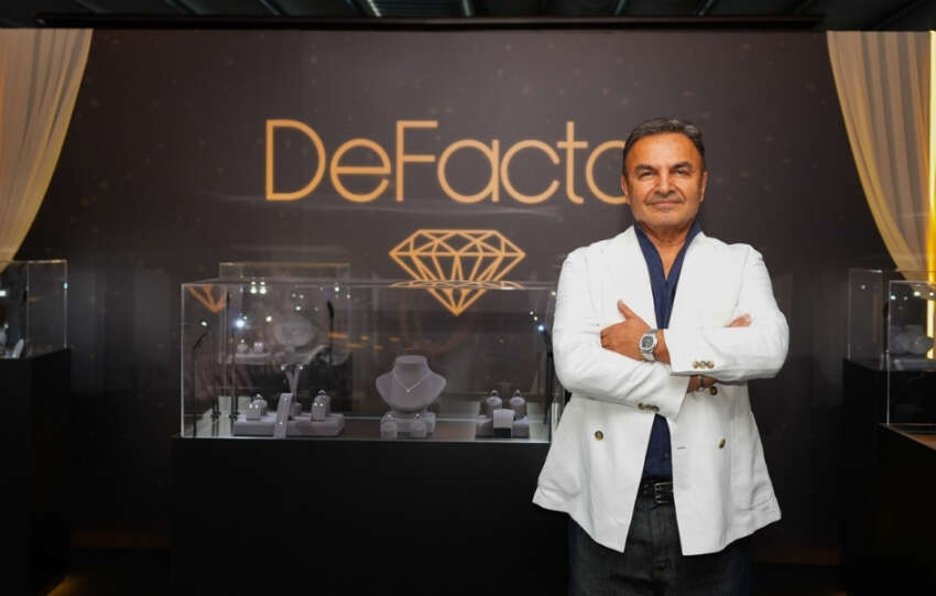 defacto