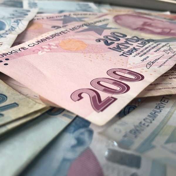 Ağustos 2026 bütçe dengesi fazla verdi: 8 aylık açık 1,3 trilyon TL’yi aştı