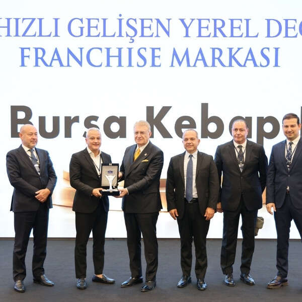 Bursa Kebap Evi, UFRAD Marka Zirvesi 2026’dan iki ödülle döndü