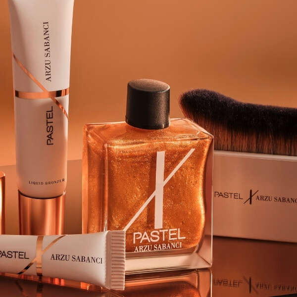 Şehirde Işıltılı Bir Yeni Sezon: Pastel x Arzu Sabancı Summer Glow