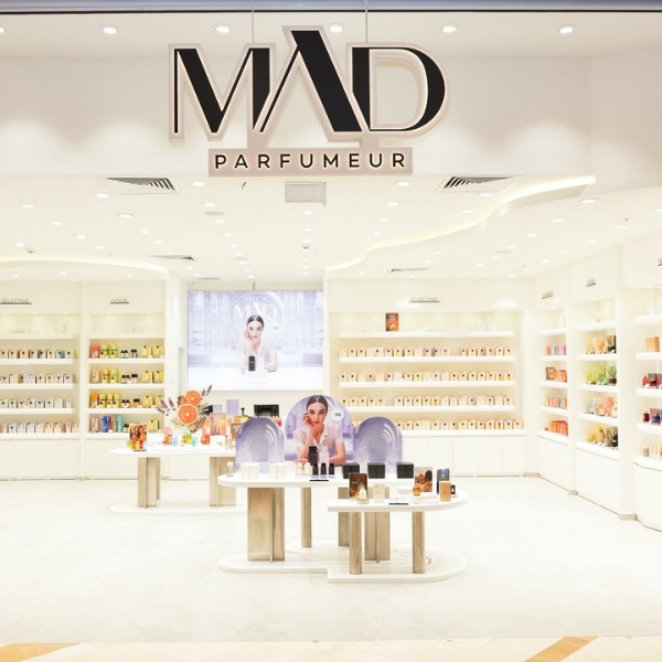 İlkay Keskin 5 MAD Parfumeur’ün Kahramanmaraş Piazza AVM Mağazası Yenilenen Konseptiyle Açıldı