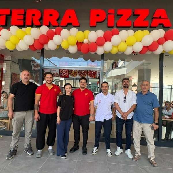 Terra Pizza Bursa Ataevler’de Yeni Şubesini Açtı