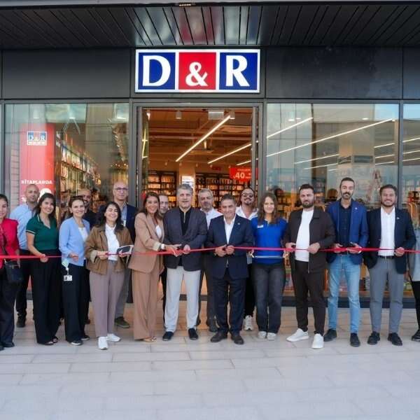 D&R’dan iki yeni mağaza