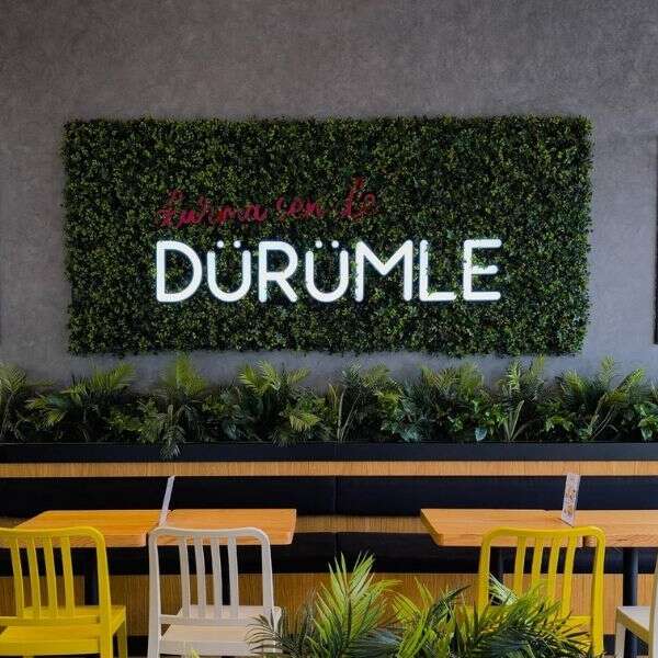 Dürümle İstanbul Flyinn AVM’de yeni restoranını açtı