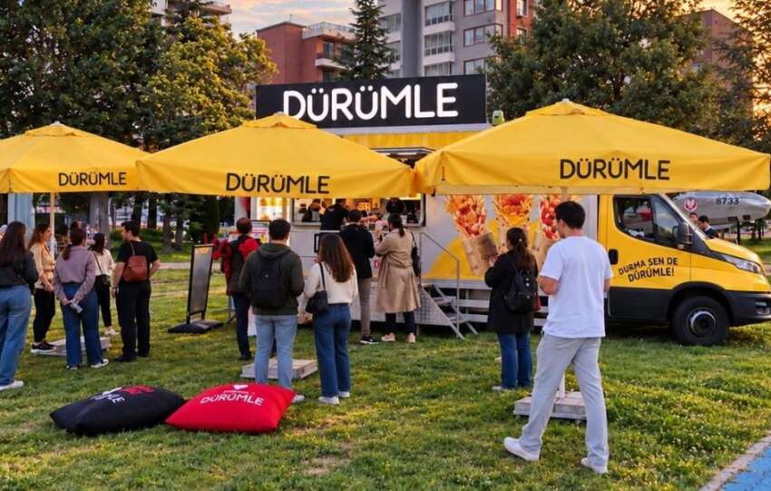 Durumlenin Lezzet Tiri Bu Kez Cazin Ritmine Eslik Etti