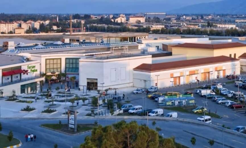 Forum Aydinda Ekim ayi cocuklarin sevdigi karakterler ve sporla hareketleniyor