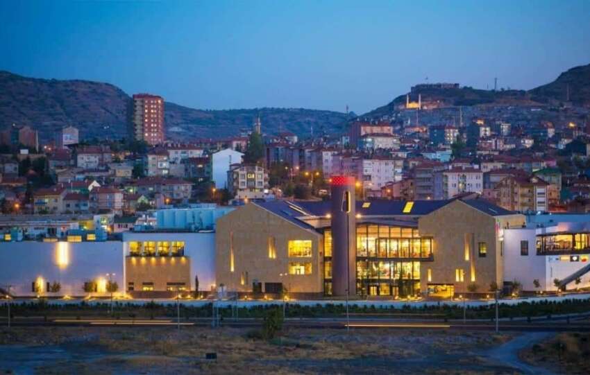 Forum Kapadokyada Ekim ayi cocuklarin favori karakterleriyle renkleniyor