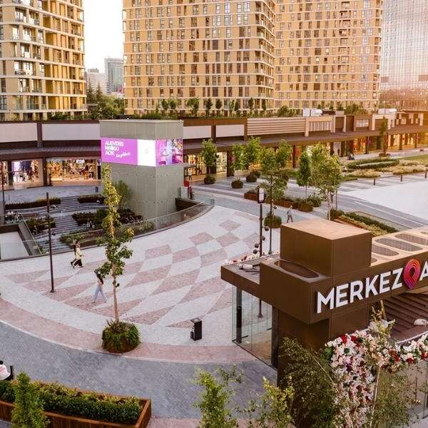 Merkez Ankara AVM, Açılış Festivali’nde Şirinler’i ağırlıyor