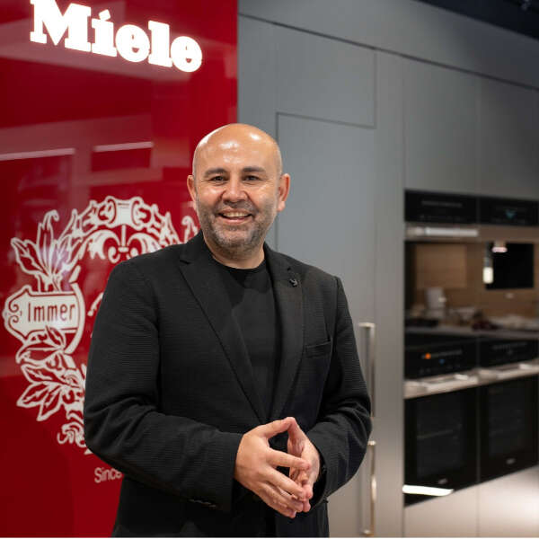 Erkmen Onbulak 8 Hakan Kılıç: Miele Mağazalarını Deneyim Merkezlerine Dönüştürüyoruz