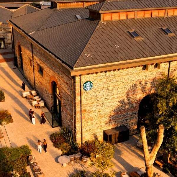 Starbucks’ın Türkiye’deki İlk Flagship Mağazası Tersane İstanbul’da Açıldı