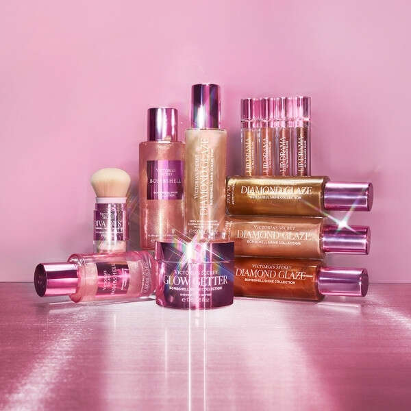 Victoria’s Secret Fashion Show’un ışıltısı Bombshell Shine koleksiyonu ile Türkiye’de